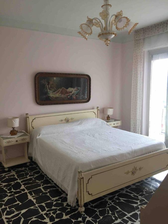 A Due Passi Dal Mare Apartamento Vallecrosia Exterior foto